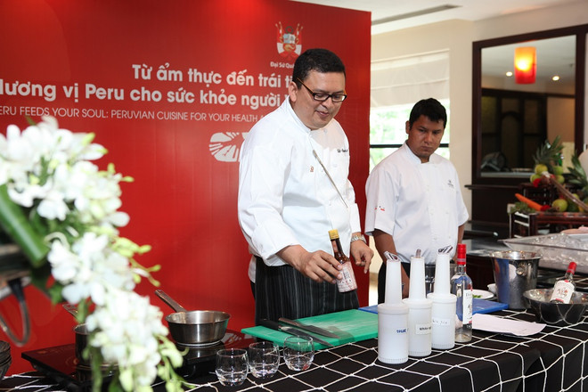 En Hanoi un pequeño mundo de arte culinario peruano ảnh 1