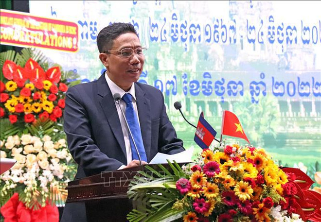 Conmemoran los 55 años de lazos Vietnam-Camboya en ciudad de Can Tho ảnh 1 Conmemoran los 55 años de lazos Vietnam-Camboya en ciudad de Can Tho ảnh 1