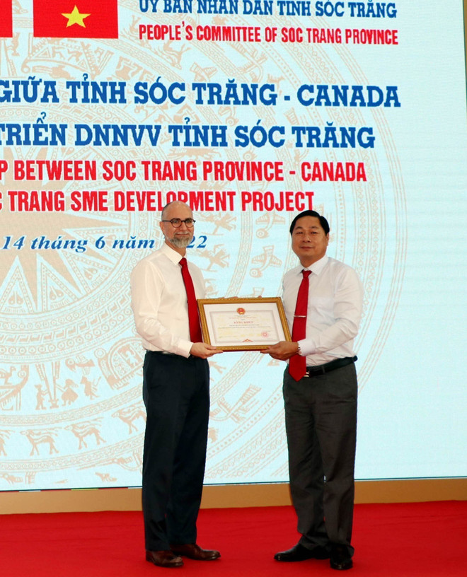 Celebran 22 años de cooperación entre provincia vietnamita y Canadá ảnh 1