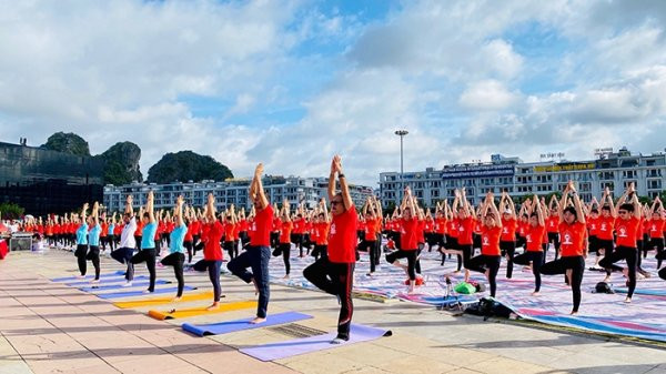 Celebran Día Internacional de Yoga en Ciudad Ho Chi Minh ảnh 1 Celebran Día Internacional de Yoga en Ciudad Ho Chi Minh ảnh 1