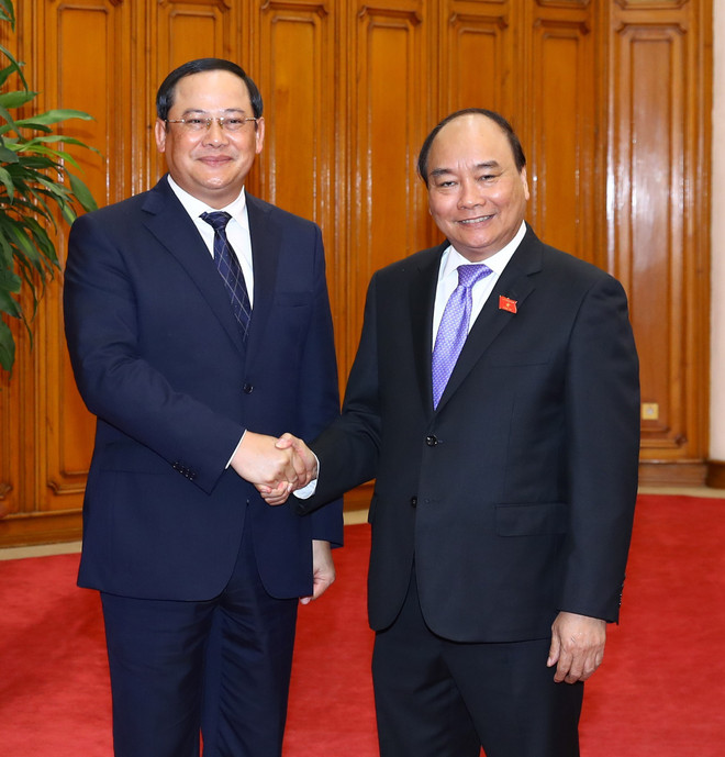 Premier de Vietnam propone acelerar proyectos de cooperación inversionista con Laos ảnh 1