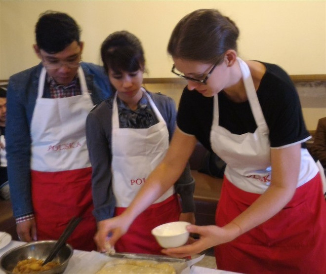 Presentan en Hanoi libro sobre gastronomía polaca ảnh 1