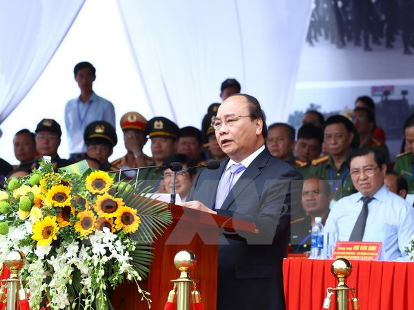 Premier vietnamita supervisa maniobra antiterrorista por Semana de APEC ảnh 1 Premier vietnamita supervisa maniobra antiterrorista por Semana de APEC ảnh 1