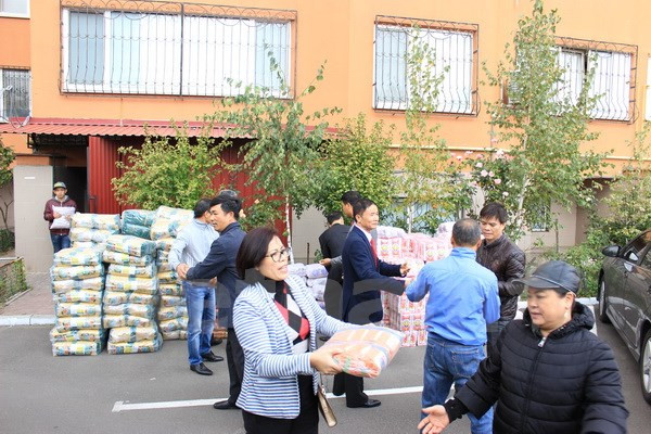 Vietnamitas en ultramar comparten dificultades con pueblo de Ucrania ảnh 1 Vietnamitas en ultramar comparten dificultades con pueblo de Ucrania ảnh 1