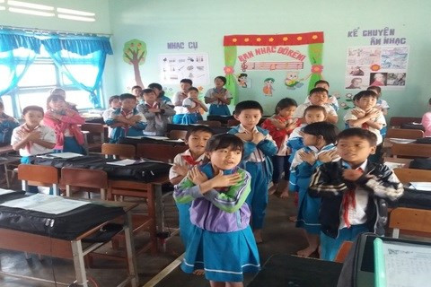 Fomentan seguridad del tráfico en zonas próximas a escuelas vietnamitas ảnh 1