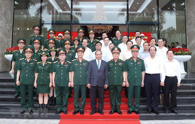 Premier de Vietnam resalta logros de Viettel ảnh 1