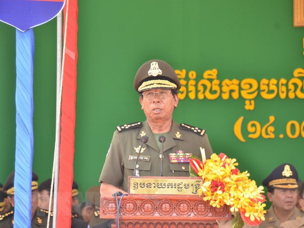 Vicepremier camboyano destaca respaldo de pueblo vietnamita ảnh 1 Vicepremier camboyano destaca respaldo de pueblo vietnamita ảnh 1