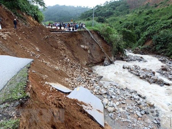 Aumenta a 14 número de muertos por inundaciones en Vietnam ảnh 1 Aumenta a 14 número de muertos por inundaciones en Vietnam ảnh 1