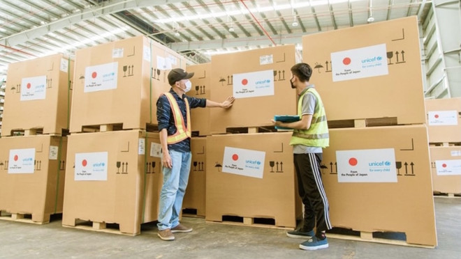 Vietnam recibe congeladores para vacunas donados por Estados Unidos ảnh 1