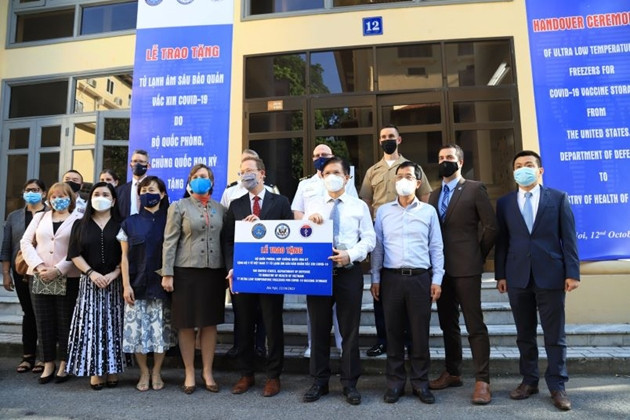 Presidente de Vietnam pide apoyo continuo de EE.UU. en lucha contra pandemia ảnh 2 Presidente de Vietnam pide apoyo continuo de EE.UU. en lucha contra pandemia ảnh 2