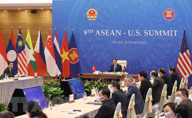 Primer ministro de Vietnam cumple intensa agenda en primer día de Cumbres 38 y 39 de la ASEAN ảnh 5 Primer ministro de Vietnam cumple intensa agenda en primer día de Cumbres 38 y 39 de la ASEAN ảnh 5