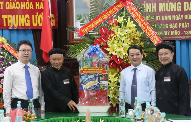 Felicitan a secta budista de Hoa Hao por aniversario 81 de su fundación ảnh 1 Felicitan a secta budista de Hoa Hao por aniversario 81 de su fundación ảnh 1