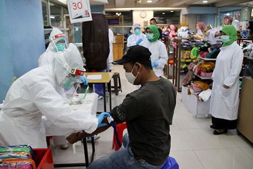 COVID-19: Confirman miles de nuevos contagios en Filipinas e Indonesia ảnh 1 COVID-19: Confirman miles de nuevos contagios en Filipinas e Indonesia ảnh 1