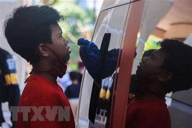 Indonesia despliega fuerza policial para garantizar cumplimiento de medidas contra el COVID- 19 ảnh 1 Indonesia despliega fuerza policial para garantizar cumplimiento de medidas contra el COVID- 19 ảnh 1