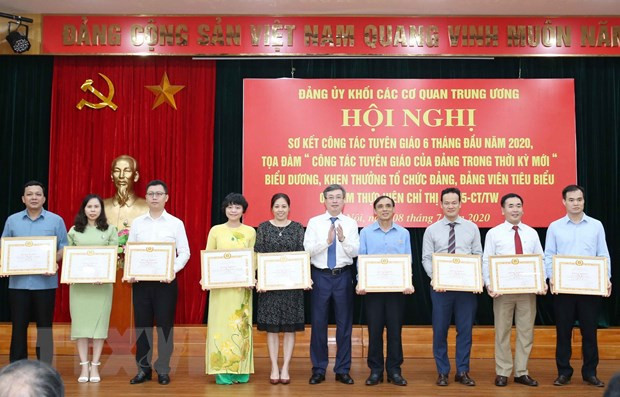 Analizan labores de propaganda partidista de los órganos centrales de Vietnam ảnh 1