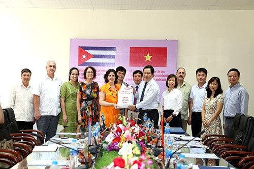 Realiza Vietnam entrega solidaria de arroz a Cuba ảnh 1 Realiza Vietnam entrega solidaria de arroz a Cuba ảnh 1