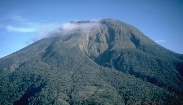 Filipinas eleva el nivel de alerta para el volcán Bulusan ảnh 1