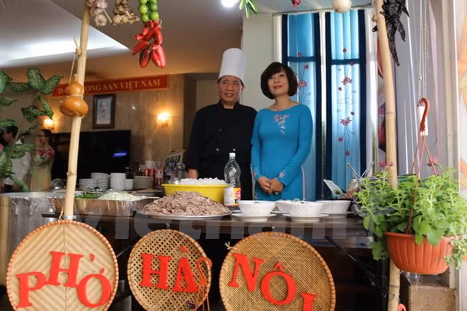 Celebran el Día de Pho vietnamita en México ảnh 1