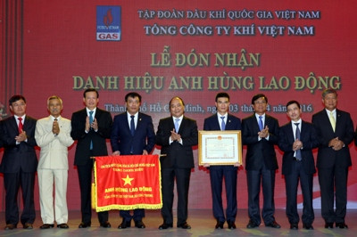 Viceprimer ministro vietnamita destaca importancia de industria petrolera ảnh 1 Viceprimer ministro vietnamita destaca importancia de industria petrolera ảnh 1
