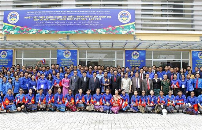 Uniones juveniles de Vietnam y Laos firman acuerdo de cooperación ảnh 1 Uniones juveniles de Vietnam y Laos firman acuerdo de cooperación ảnh 1