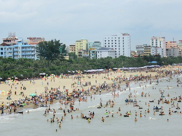 En alza llegada de turistas a provincia vietnamita en días feriados ảnh 1 En alza llegada de turistas a provincia vietnamita en días feriados ảnh 1
