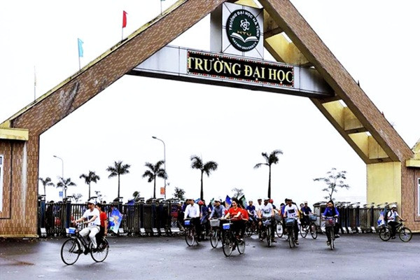 Ha Tinh contribuye a formación de recursos humanos de Laos ảnh 1