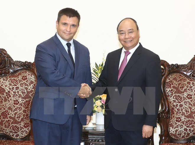 Vietnam por ampliar cooperación en sectores potenciales con Ucrania y Sudáfrica ảnh 1