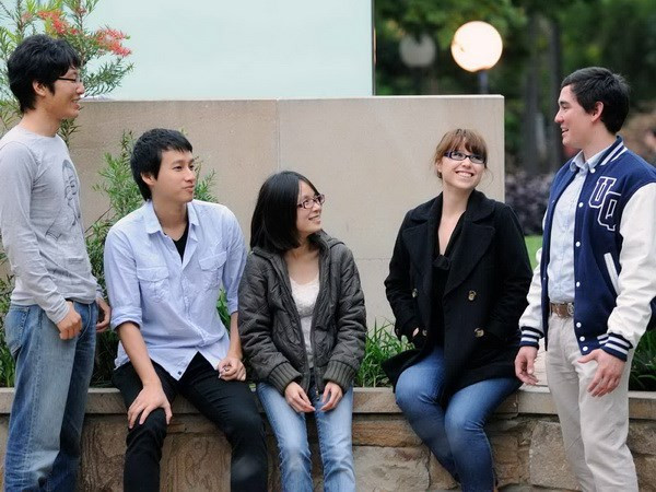 Estudiantes australianos de 18 universidades vendrán a estudiar en Vietnam ảnh 1