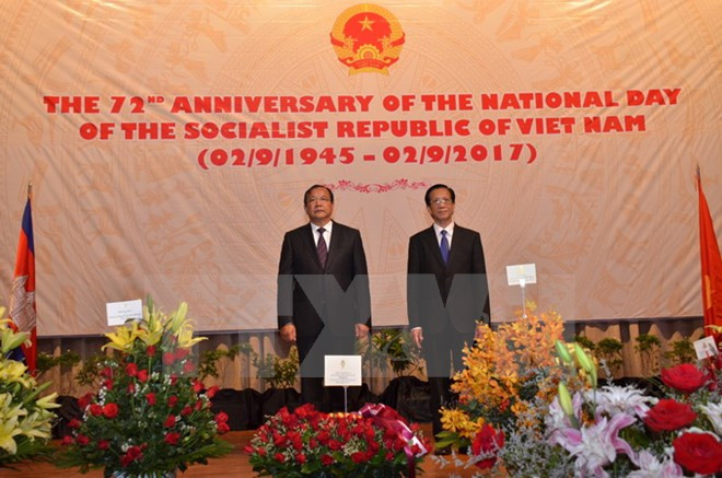 Efectúan numerosas actividades en saludo al Día Nacional de Vietnam ảnh 1