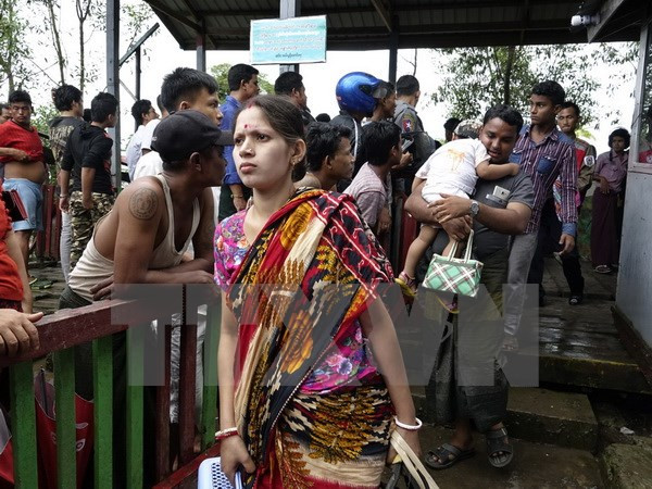 Más de 123 mil myanmenos huyen a Bangladesh por violencia en Rakhine ảnh 1 Más de 123 mil myanmenos huyen a Bangladesh por violencia en Rakhine ảnh 1