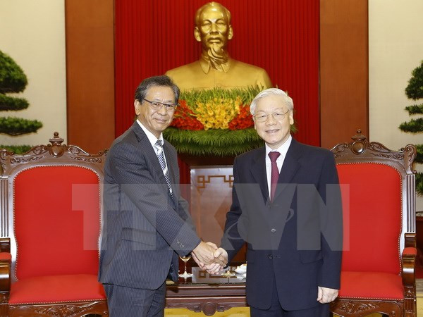 Líder partidista vietnamita destaca aportes del embajador nipón a nexos bilaterale ảnh 1 Líder partidista vietnamita destaca aportes del embajador nipón a nexos bilaterale ảnh 1