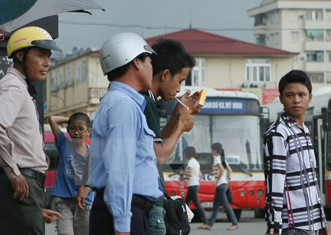 El 45,3 por ciento de hombres vietnamitas son fumadores, dice sondeo global ảnh 1 El 45,3 por ciento de hombres vietnamitas son fumadores, dice sondeo global ảnh 1