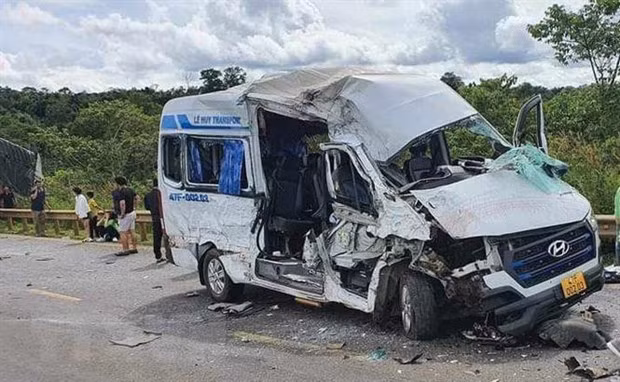 Accidentes de tráfico de Vietnam aumentan en primeros 10 meses del año ảnh 1 Accidentes de tráfico de Vietnam aumentan en primeros 10 meses del año ảnh 1