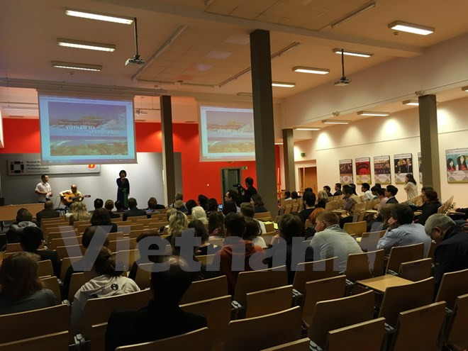 Exposición sobre mar e islas de Vietnam en Polonia ảnh 1 Exposición sobre mar e islas de Vietnam en Polonia ảnh 1