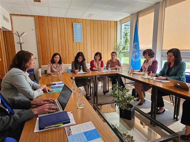 Delegación de Unión de Mujeres de Vietnam realiza visita de trabajo a Francia ảnh 1 Delegación de Unión de Mujeres de Vietnam realiza visita de trabajo a Francia ảnh 1