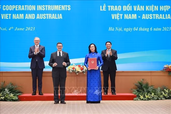 Premier australiano concluye su visita oficial a Vietnam ảnh 3