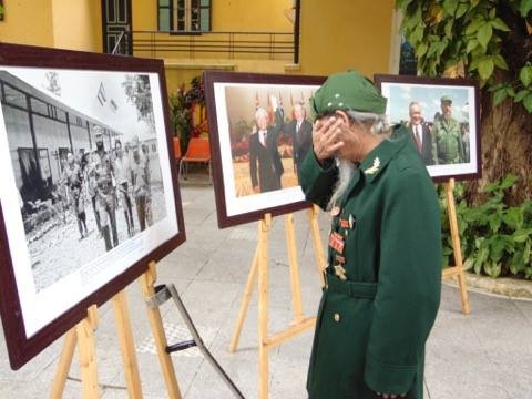 Vietnam despide a Fidel con un ¡Hasta siempre, amigo! ảnh 4 Vietnam despide a Fidel con un ¡Hasta siempre, amigo! ảnh 4