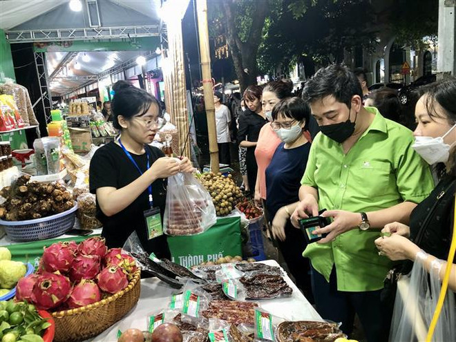 Inauguran en Hanoi Semana de promoción de productos agrícolas 2022 ảnh 1 Inauguran en Hanoi Semana de promoción de productos agrícolas 2022 ảnh 1