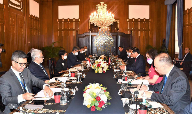 Vietnam otorga importancia a relaciones con Indonesia, afirma canciller ảnh 2 Vietnam otorga importancia a relaciones con Indonesia, afirma canciller ảnh 2