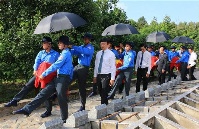 Rinden homenaje póstumo a internacionalistas vietnamitas fallecidos en Camboya ảnh 2