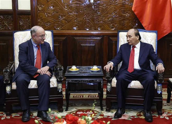 Presidente vietnamita recibe al jefe del Servicio Universitario Mundial de Alemania ảnh 2 Presidente vietnamita recibe al jefe del Servicio Universitario Mundial de Alemania ảnh 2