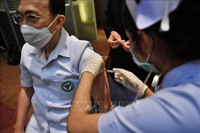 Tailandia fija prioridad en programa de vacunación contra COVID-19 en 2023 ảnh 1 Tailandia fija prioridad en programa de vacunación contra COVID-19 en 2023 ảnh 1