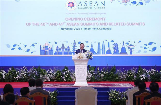 Inauguran 40ª y 41ª Cumbres de ASEAN en Camboya ảnh 2