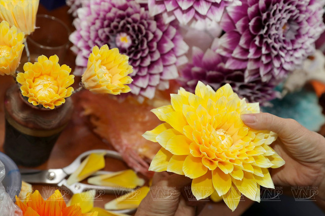 Confección de flores de seda en Hanoi ảnh 2