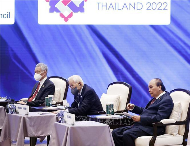 Presidente vietnamita en diálogo con miembros del Consejo Asesor de Negocios de APEC ảnh 1 Presidente vietnamita en diálogo con miembros del Consejo Asesor de Negocios de APEC ảnh 1