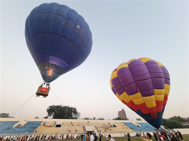 Contemplan belleza de ciudadela antigua a través de Festival de Globos Aerostáticos ảnh 1 Contemplan belleza de ciudadela antigua a través de Festival de Globos Aerostáticos ảnh 1