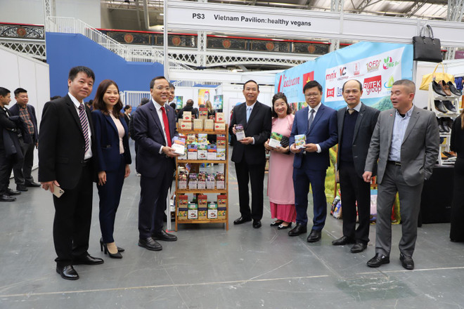 Promueven productos agrícolas vietnamitas en festival de comida vegetariana en Londres ảnh 1 Promueven productos agrícolas vietnamitas en festival de comida vegetariana en Londres ảnh 1