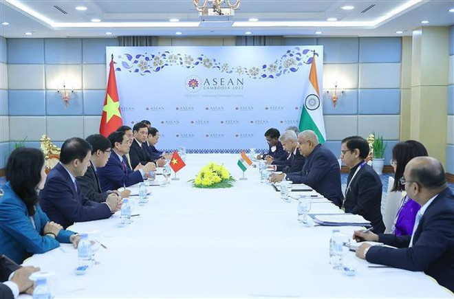 Premier vietnamita se entrevista con vicepresidente de la India ảnh 1