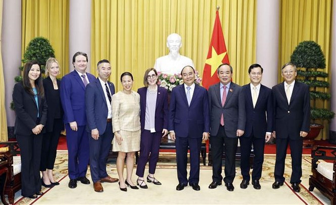 Presidente de Vietnam recibe a la gobernadora del Estado de Oregón ảnh 1 Presidente de Vietnam recibe a la gobernadora del Estado de Oregón ảnh 1