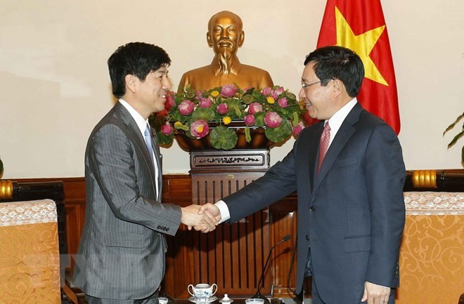 Vicepremier vietnamita recibe a alto funcionario japonés ảnh 1 Vicepremier vietnamita recibe a alto funcionario japonés ảnh 1